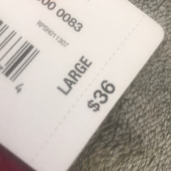 Red t-shirt - Picture 3 of 3